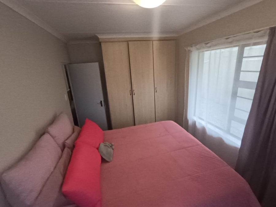To Let 3 Bedroom Property for Rent in Island View Western Cape